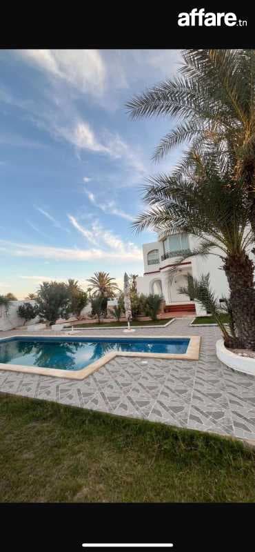 Grande villa avec piscine zone touristique Djerba