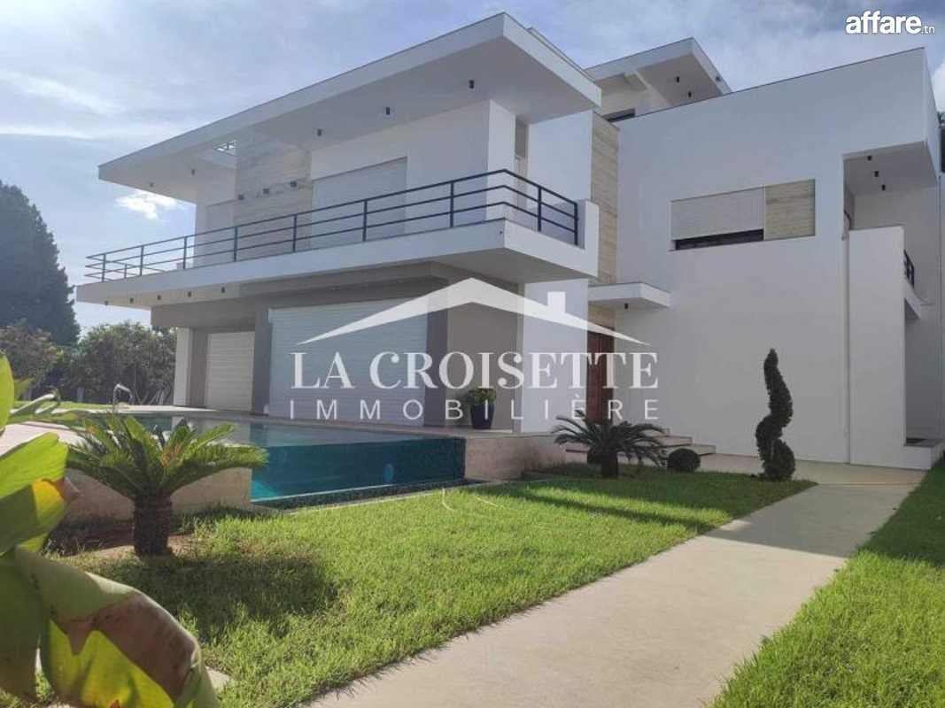 Villa S+3 avec piscine à Carthage  MVL1646