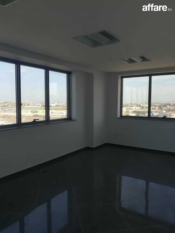 Coquette bureau hall + 5 au centre urbain nord