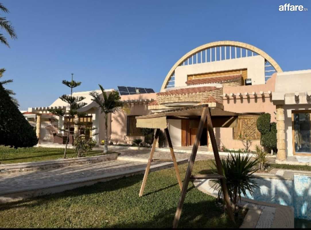 Luxueuse Villa a Louer ou A Vendre 