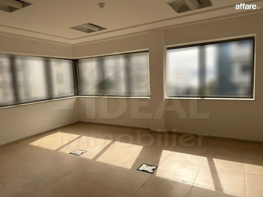 Bureau 390m² au Lac1
