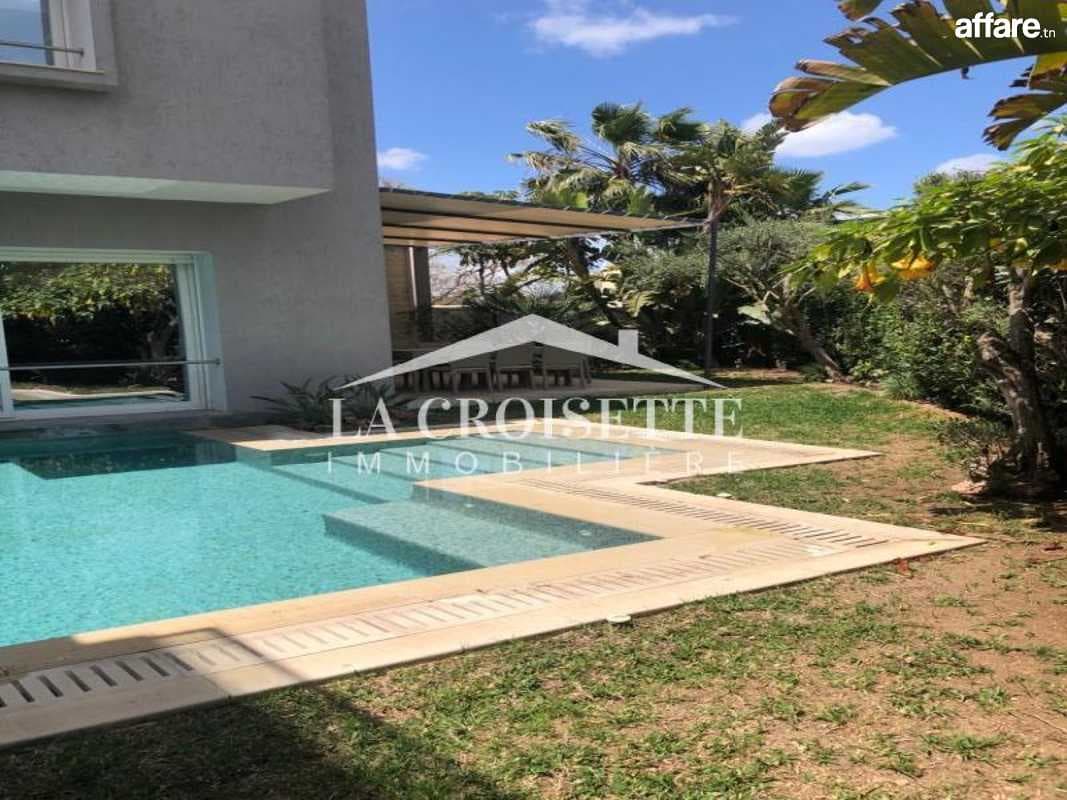 Villa S+4 avec piscine à Carthage Hanibal ZVL1647