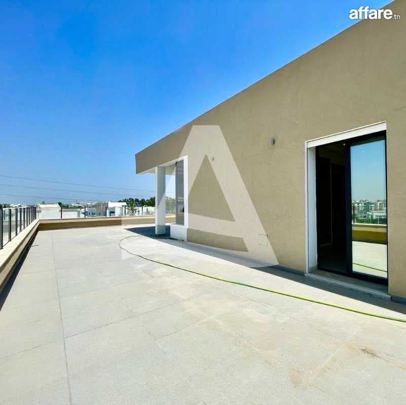 S+2 de 250m² avec terrasse - Jardins de Carthage