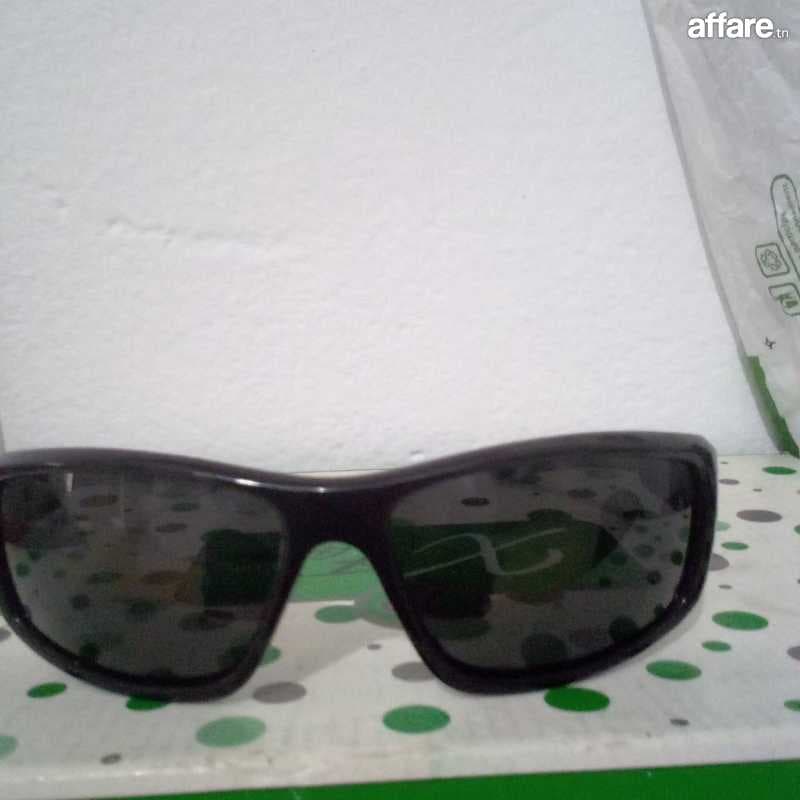 Lunettes de soleil à vendre à 80 DT