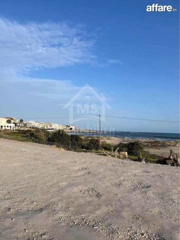 2 lots de terrain vue de mer à vendre à Jinen Béni Khiar
