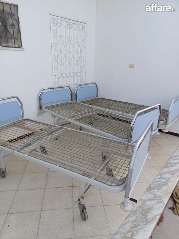 Lit medical  a manivelle 56034696