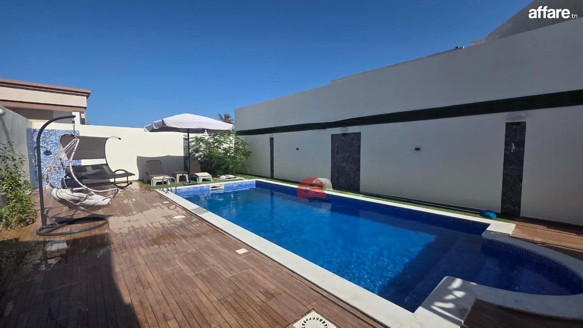 Vente villa avec étage indépendant à Midoun Djerba ZA  V 729