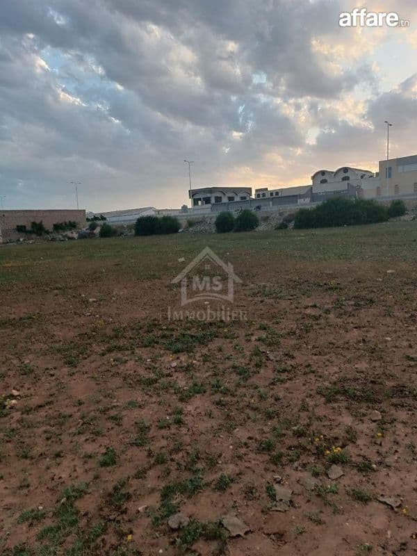 Terrain pieds dans l'eau de 9000 m² à korba à vendre