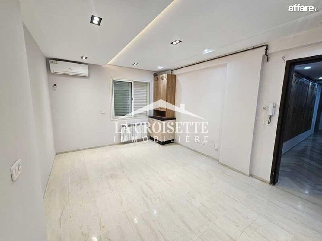 Appartement à usage bureautique H2 à La Soukra MBL0460