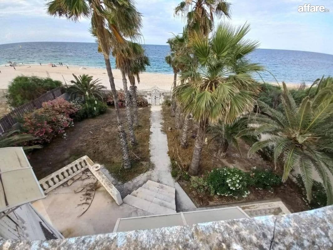 Villa avec Piscine 4000 m2 à Chatt-Mariem pied dans l'eau 