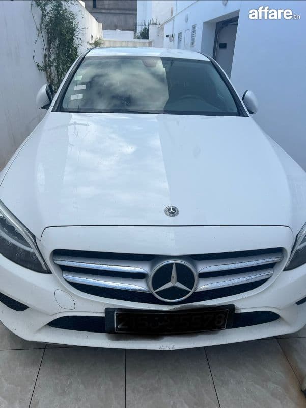 A vendre mercedess C180 tres bon état 