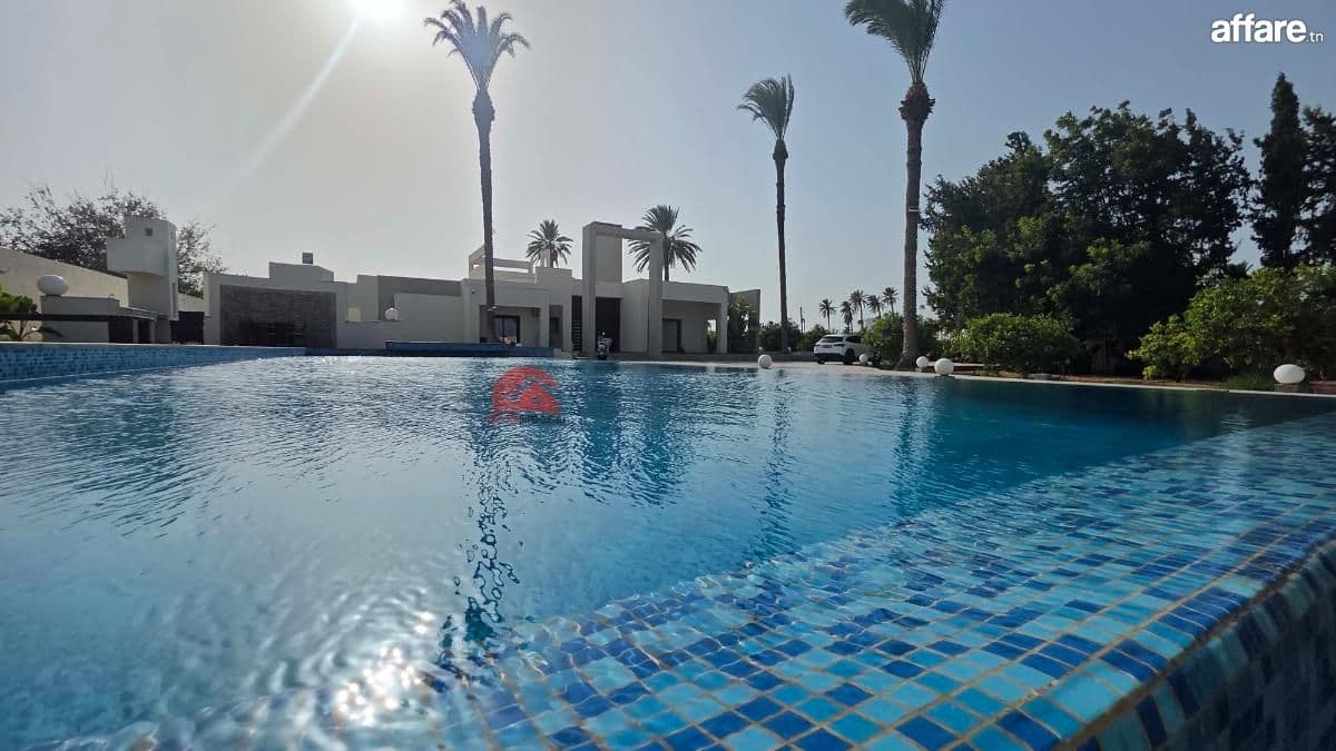 Villa haut de gamme à vendre à Djerba Midoun ZA  V 727 