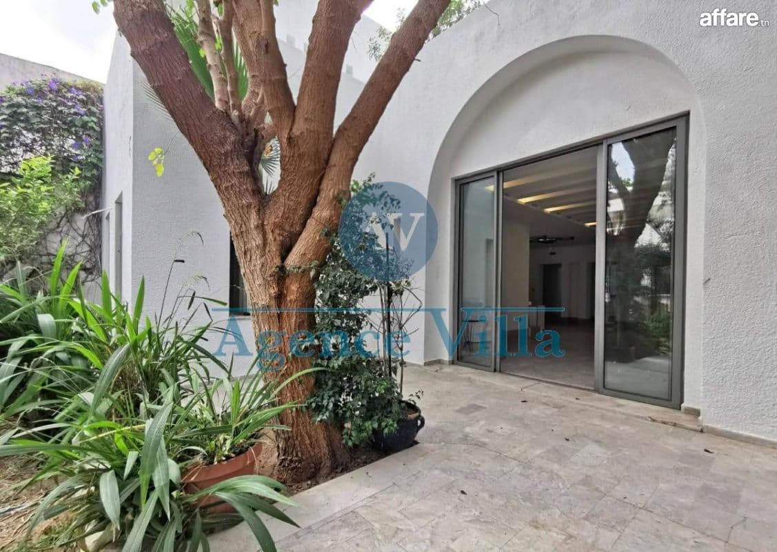 Superbe Duplex S+4 avec jardin à La Soukra 