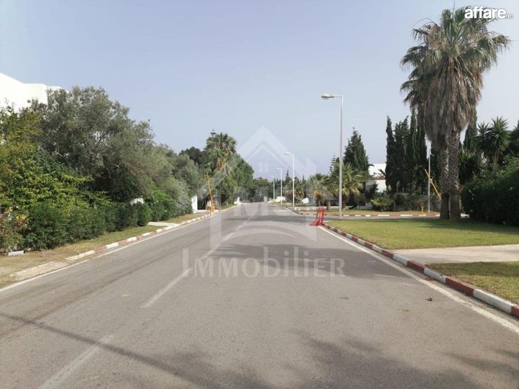 Terrain de 348 m² à la zone touristique Mrezga à vendre 
