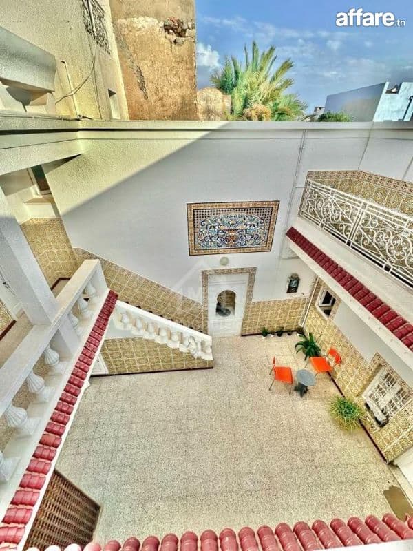 Maison arabesque S+4 à vendre à Béni Khiar 51355351