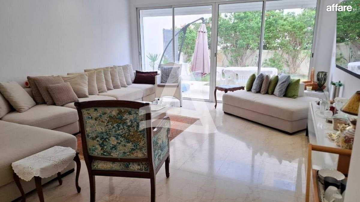 S+2 de 220m² avec piscine privative -les jardins de Carthage