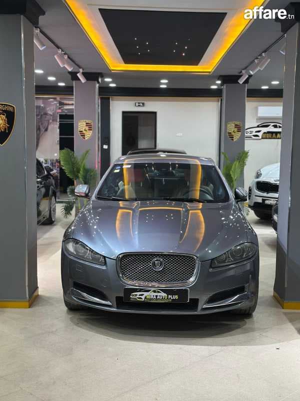 JAGUAR XF 