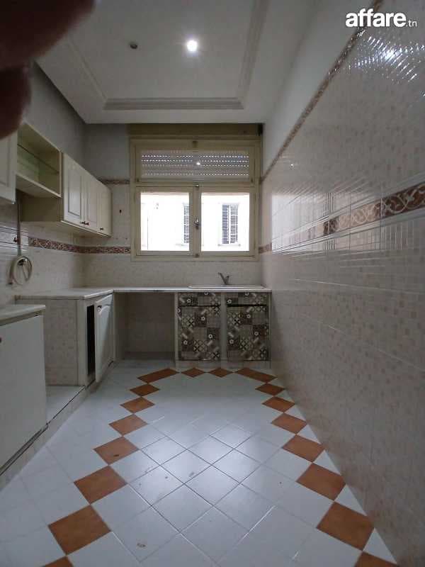  À VENDRE : Appartement S+2 à Tunis Belvédère