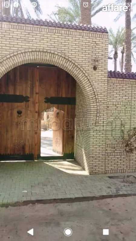 A vendre au zone touristique de touzeur 