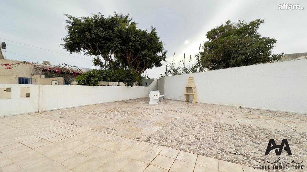 Bungalow S+3 de 300m² à Lido, Nabeul