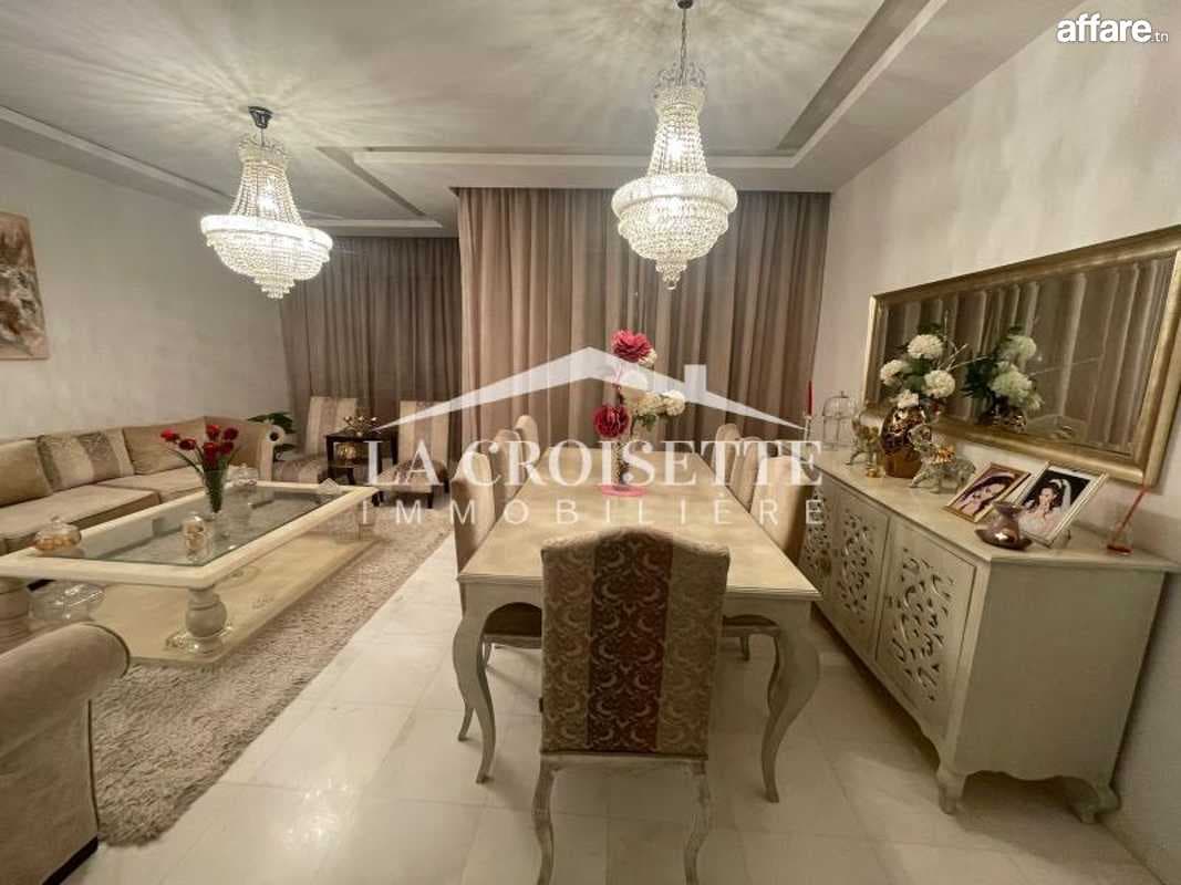 Appartement S+3 avec chambre de service à La Marsa ZAV1812