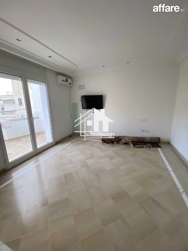 🔑 : Etage de villa S+2 📍 : Bardo