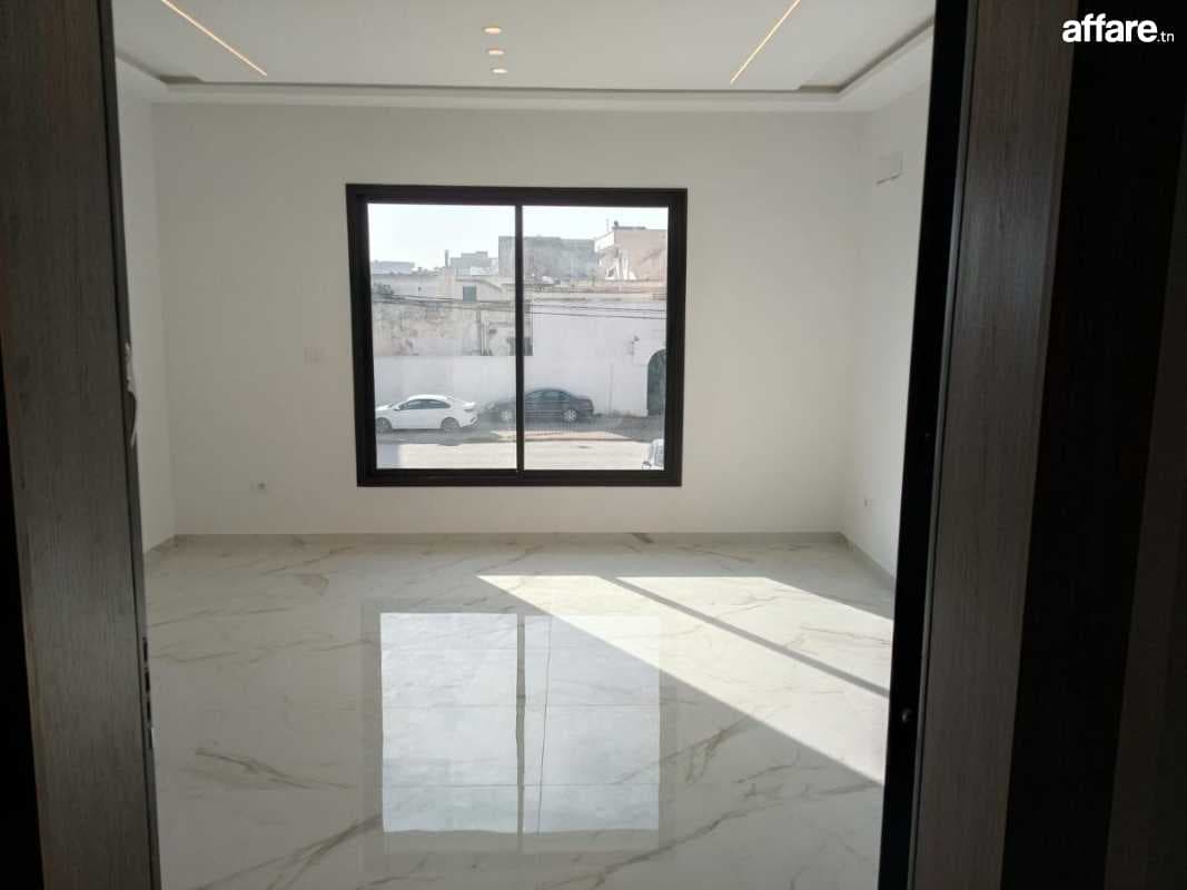 A vendre un appartement s3à sidi Daoued à la Marsa 