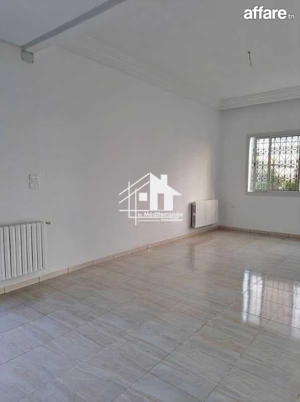 🔑 : Etage de villa S+3 Cité Romena bardo