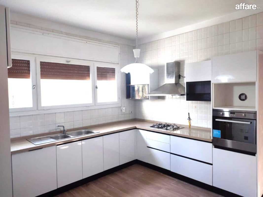 🏠𝐌𝐔𝐓𝐔𝐄𝐋𝐋𝐄𝐕𝐈𝐋𝐋𝐄 ; à LOUER APPT S+4 HAUT STG