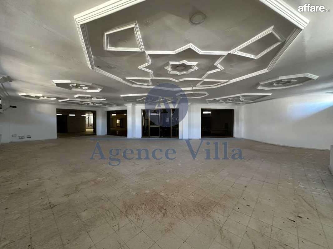 un showroom à la soukra 