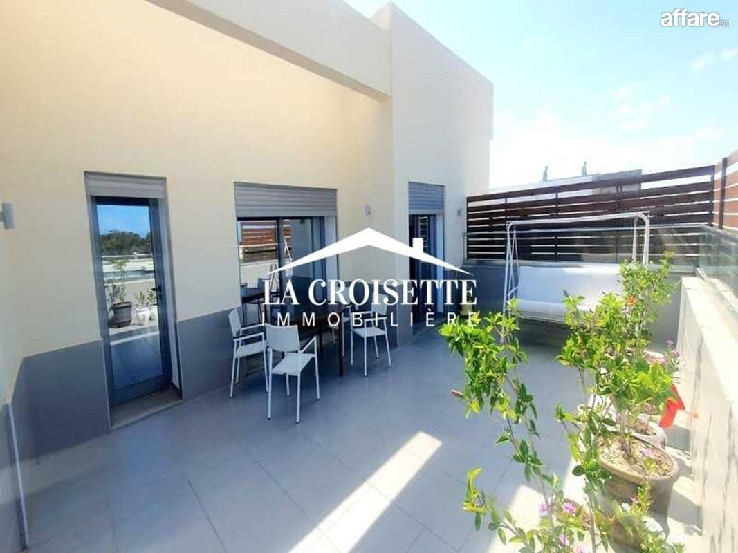 Penthouse s3 meublé avec terrasse à Gammarth MAL1176