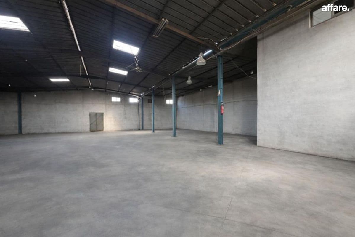À VENDRE – Dépôt Industriel 844 m² – Tunis Sidi Hsine