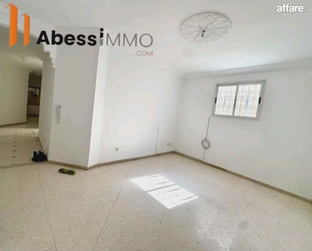 A Louer etage de villa s+2 à Riadh Andalouse 