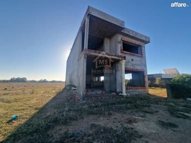 Villa S+4 encours de construction à vendre à Korba 51355351