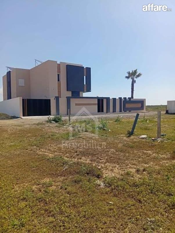 Un terrain de 1000 m² à KM71 coté plage à vendre 51355351