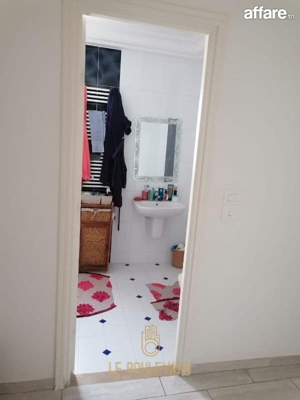 A louer étage de villa S+2 à Néapolis , Nabeul