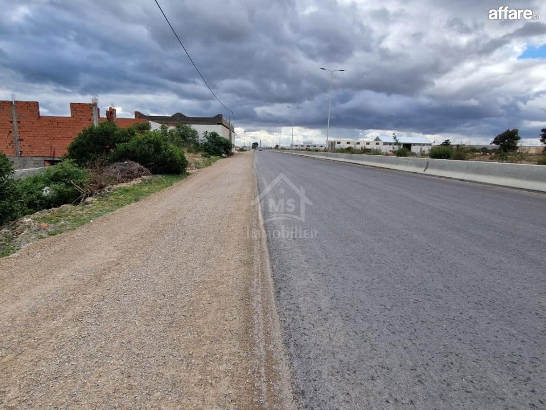 Terrain pieds dans l'eau de 1775 m² à Korba à vendre 