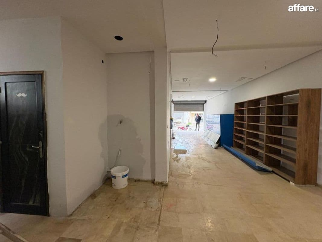 À louer : Local commercial 110 m² sur route principale à Mou