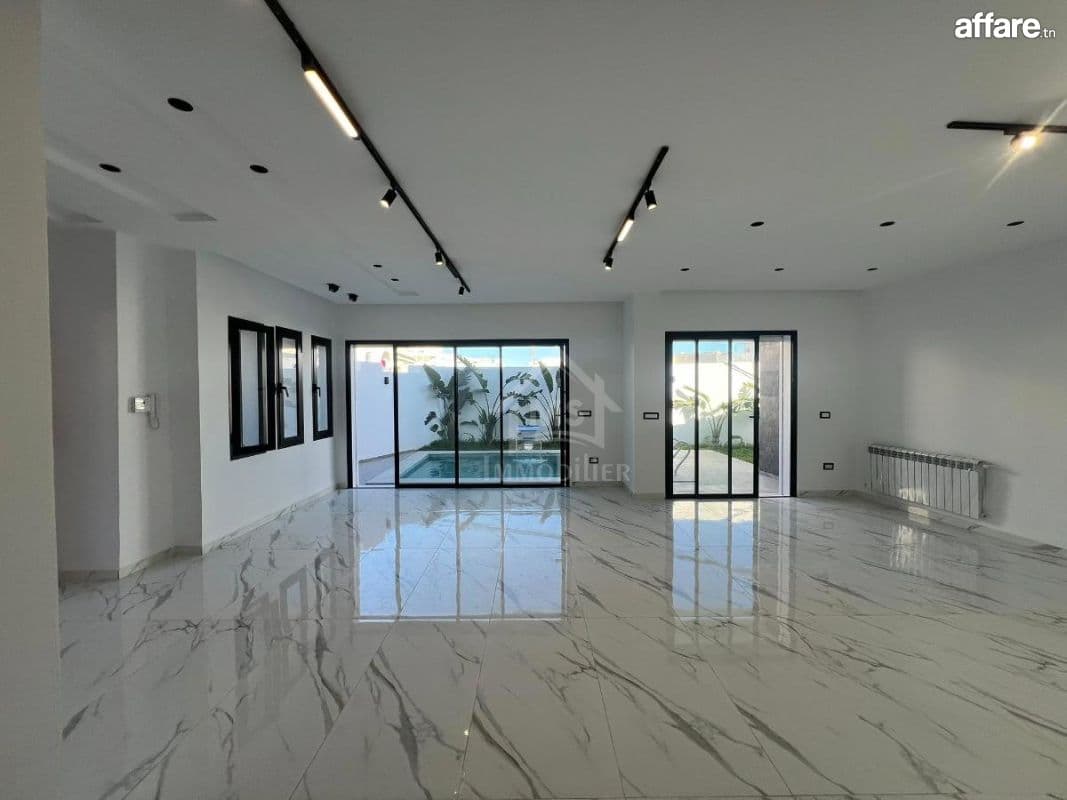 Un triplex avec piscine à Hammamet Nord à vendre 51355351