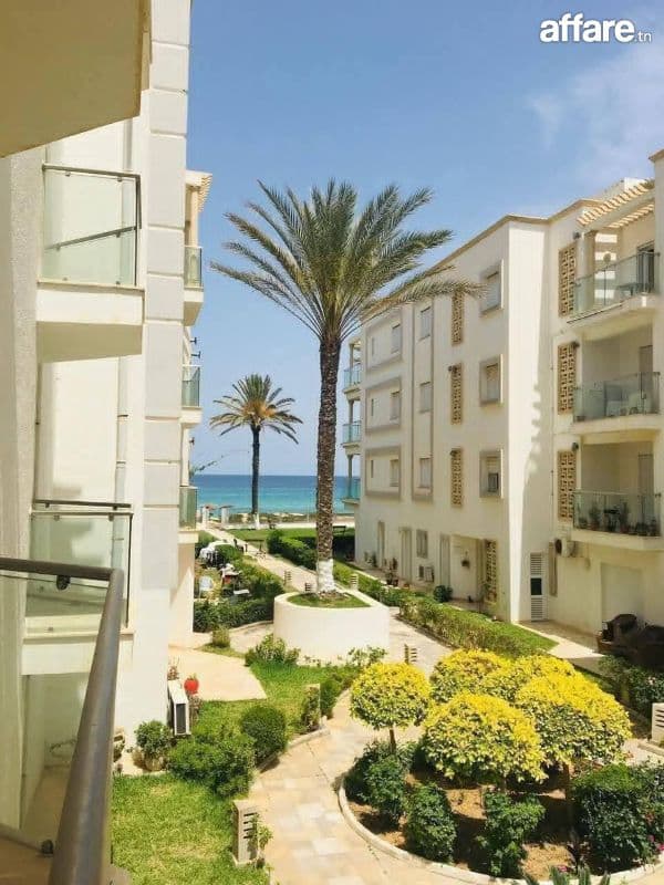 Appartement S+2 Pieds Dans L'eau En Vente à Chott Mariem