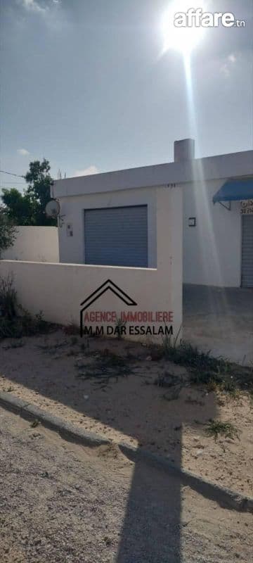 maison indépendante avec deux garages