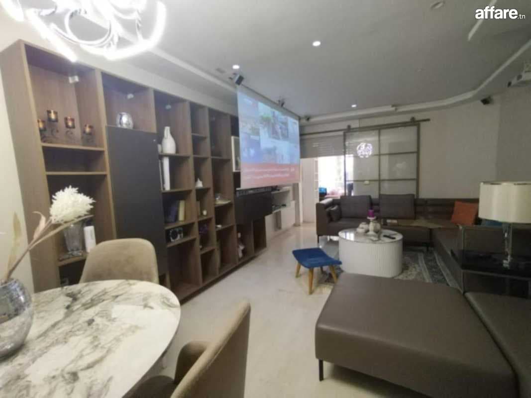 Appartement S+3 totalement rénové à Nkhilette 