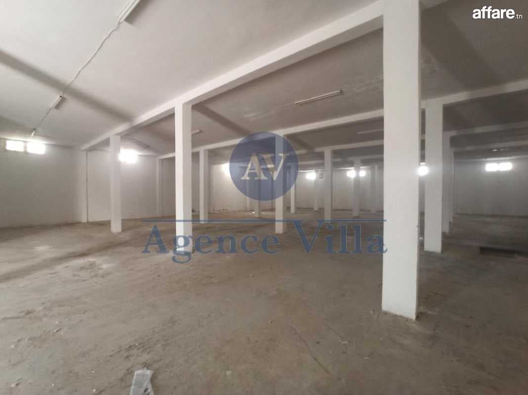 un dépôt de 200m² à bhar lazrek