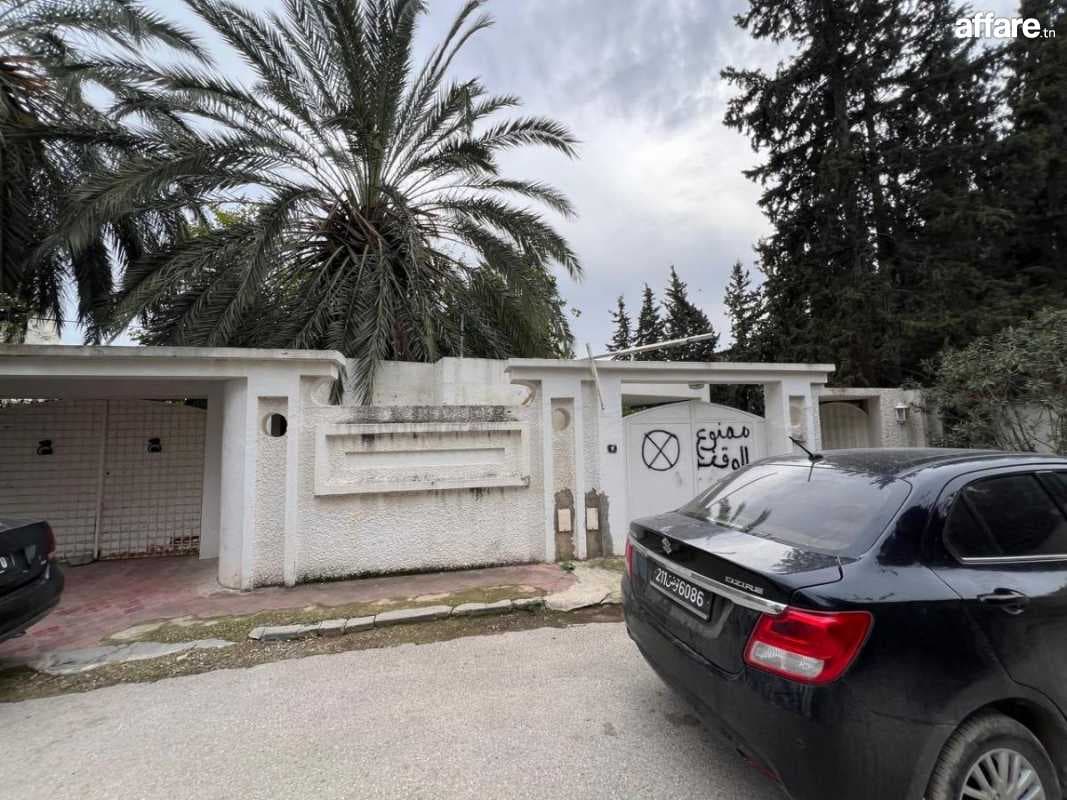 Villa plain pied en plein Ariana 