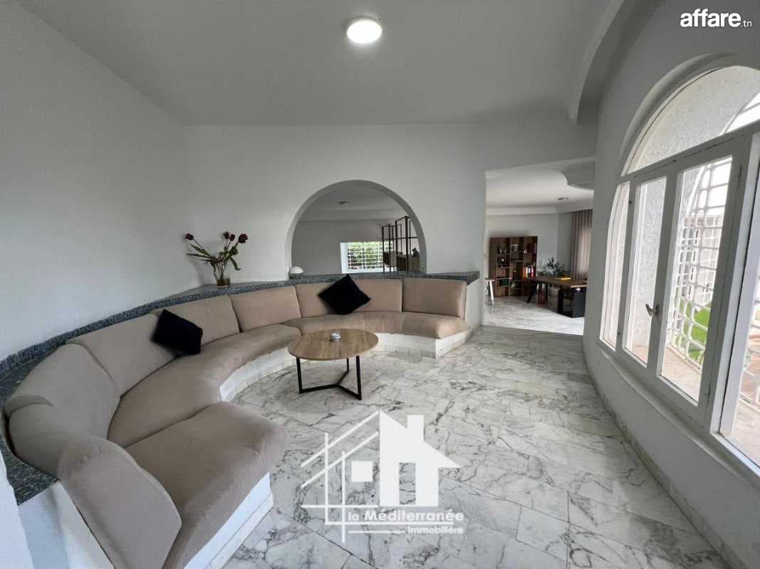 A vendre une superbe villa à Menzah 7
