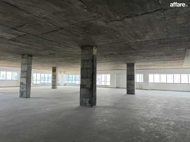 Super bureau 1700m² au lac 3 kram