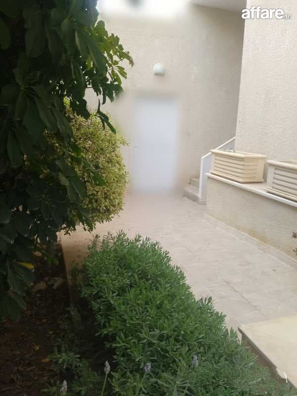 🛑🏠 cité la gazelle à louer agréable étage Villa S+3