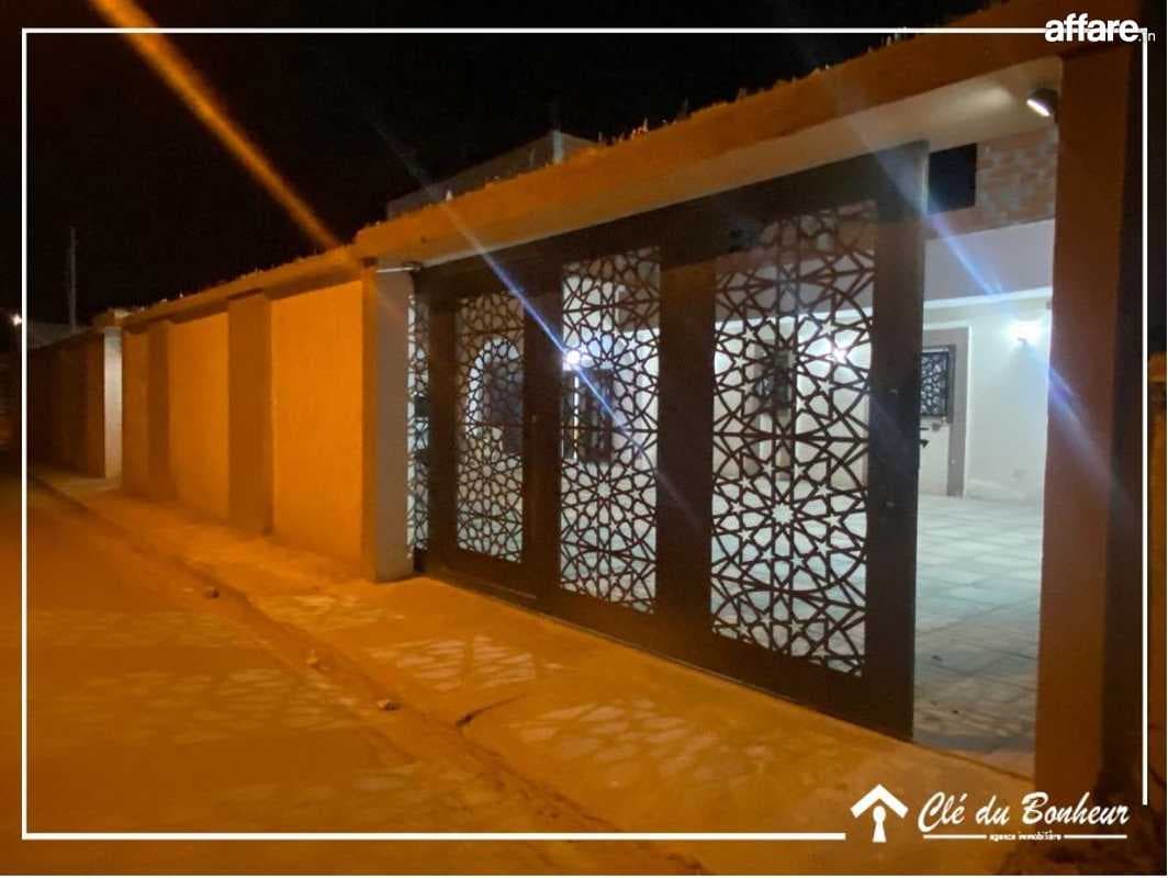 Maison plain pied de bon standing à Raoued