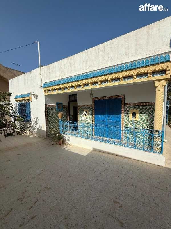 À VENDRE : Une maison individuelle S+3 situé à Raoued