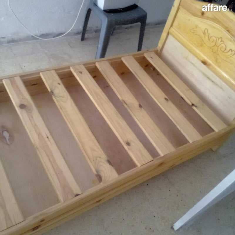 Lit a vendre a 170 Dt negociable